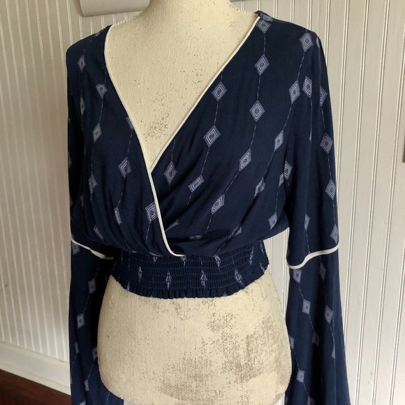 Le Lis Printed Bohemian Style Top - Picture 3 of 4